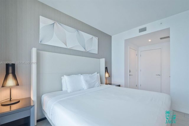 4010 S Ocean Drive R3005, Hollywood, FL 33019
