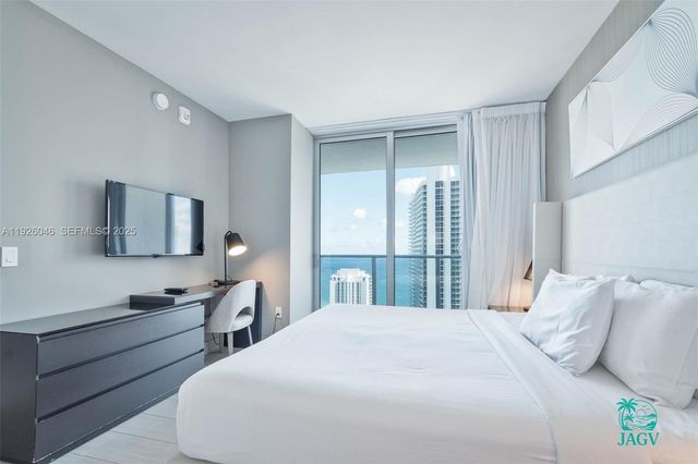 4010 S Ocean Drive R3005, Hollywood, FL 33019
