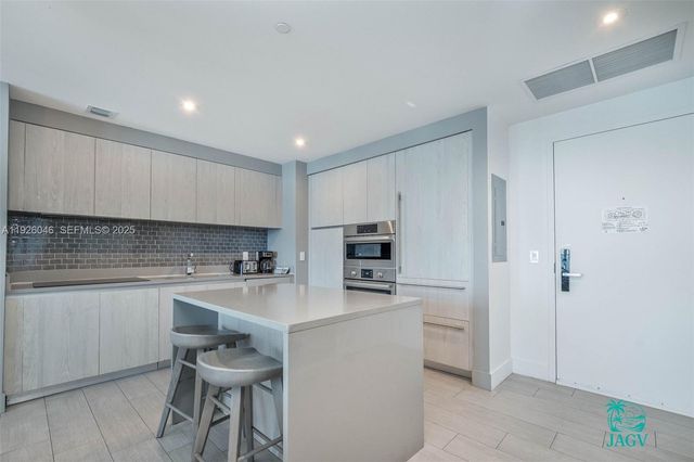 4010 S Ocean Drive R3005, Hollywood, FL 33019