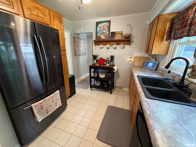 1615 W GILBERT Avenue, Peoria, IL 61604