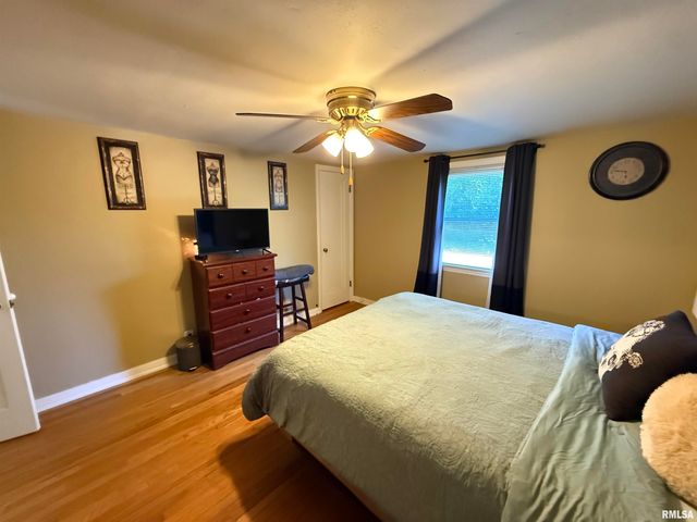 1615 W GILBERT Avenue, Peoria, IL 61604
