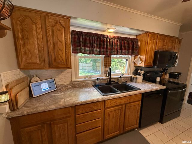 1615 W GILBERT Avenue, Peoria, IL 61604
