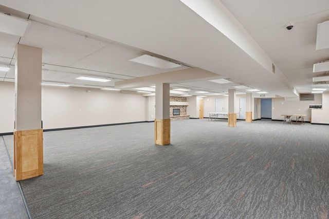 810 Old Settlers Trail 5, Hopkins, MN 55343