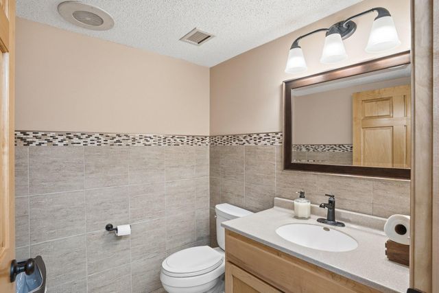 810 Old Settlers Trail 5, Hopkins, MN 55343