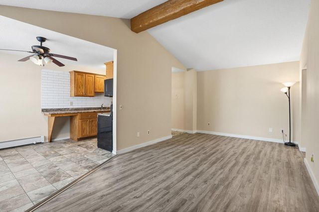 810 Old Settlers Trail 5, Hopkins, MN 55343