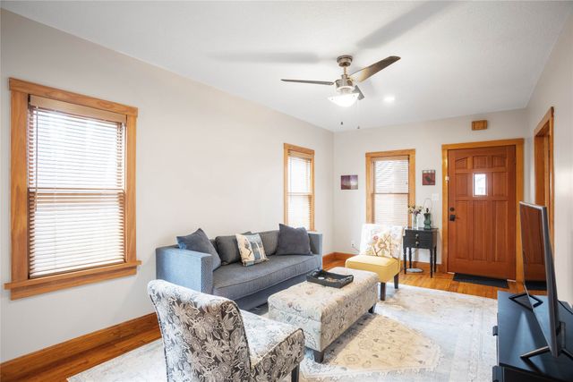 412 Fulton Drive, Des Moines, IA 50315