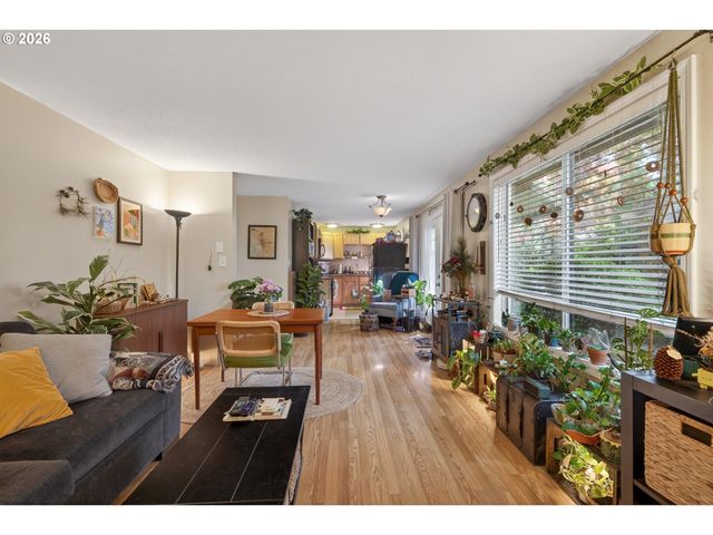 4525 Se 30TH Ave, Portland, OR 97202