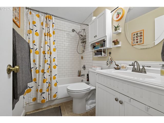 4525 Se 30TH Ave, Portland, OR 97202