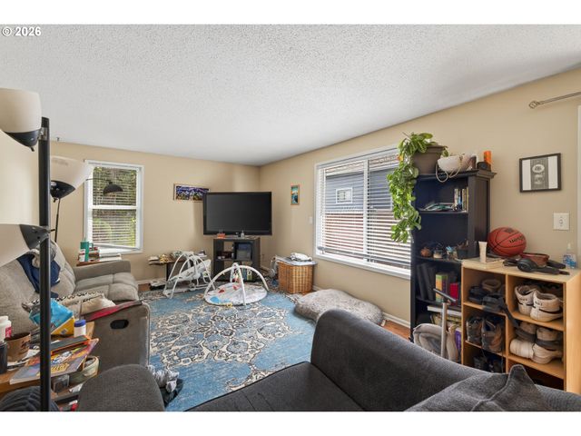 4525 Se 30TH Ave, Portland, OR 97202