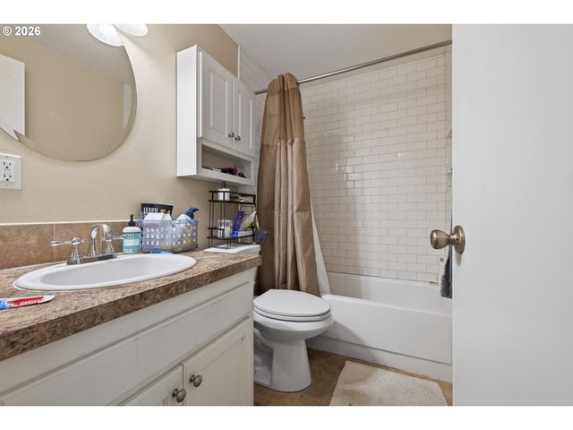 4525 Se 30TH Ave, Portland, OR 97202