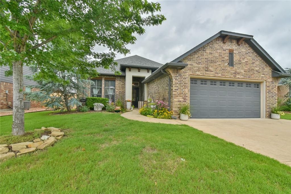 16901 Barcelona Drive, Oklahoma City, OK 73170