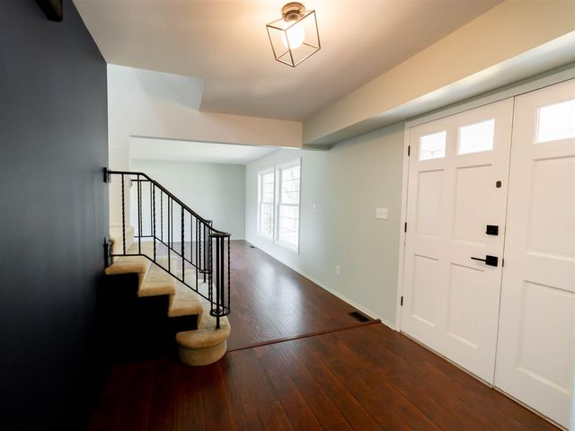 3340 Bluett Drive, Ann Arbor, MI 48105