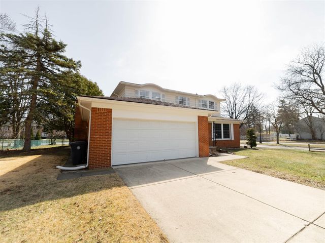 3340 Bluett Drive, Ann Arbor, MI 48105