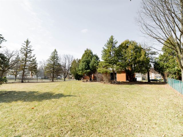 3340 Bluett Drive, Ann Arbor, MI 48105