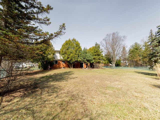 3340 Bluett Drive, Ann Arbor, MI 48105