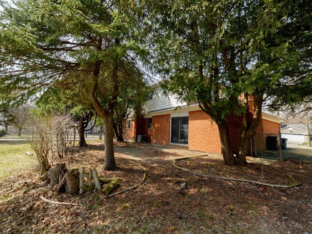 3340 Bluett Drive, Ann Arbor, MI 48105