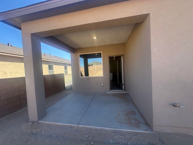 2475 Royal Troon Road NE, Rio Rancho, NM 87144