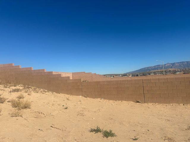 2475 Royal Troon Road NE, Rio Rancho, NM 87144