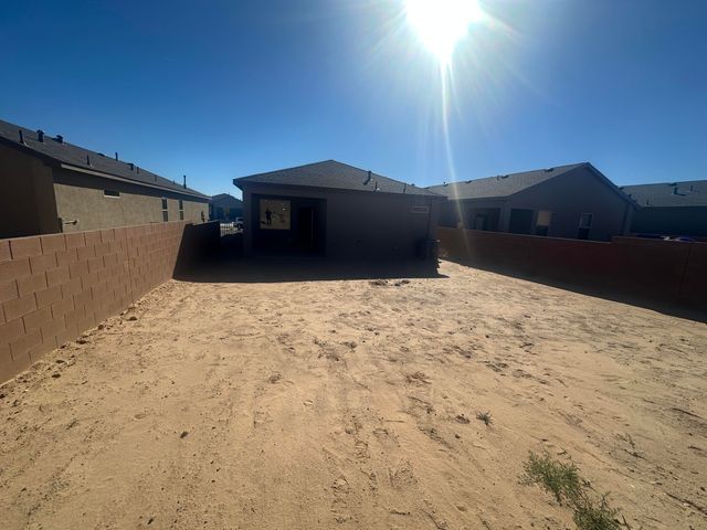 2475 Royal Troon Road NE, Rio Rancho, NM 87144