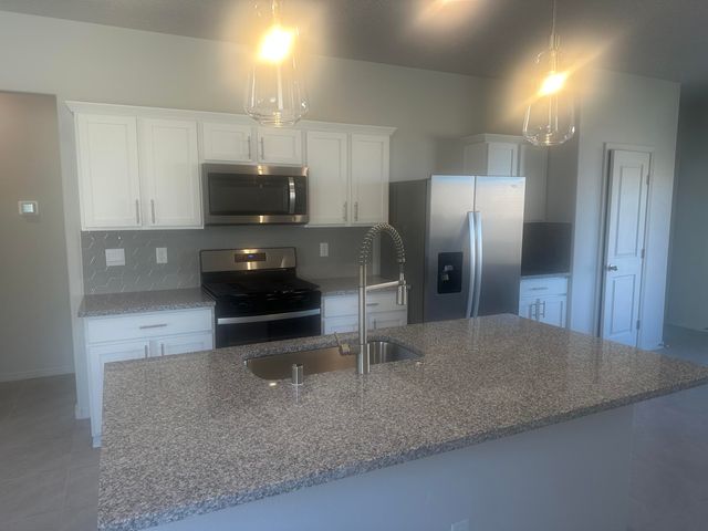 2475 Royal Troon Road NE, Rio Rancho, NM 87144