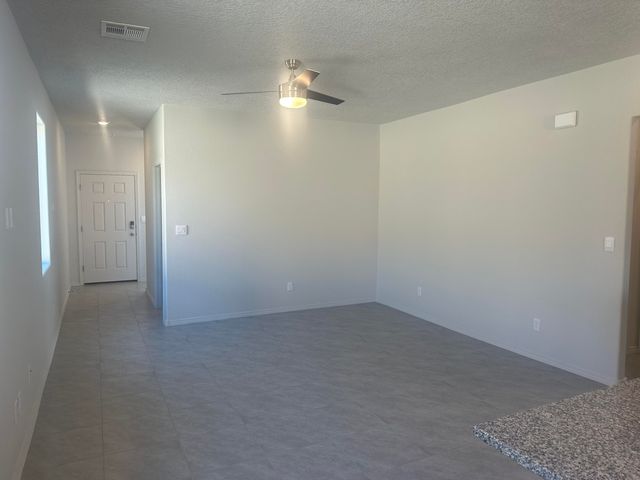 2475 Royal Troon Road NE, Rio Rancho, NM 87144