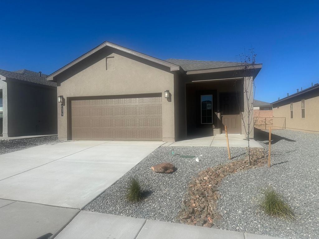 2475 Royal Troon Road NE, Rio Rancho, NM 87144