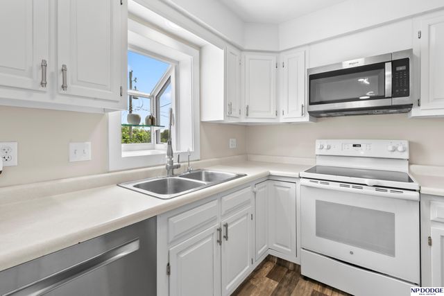 1311 S 52nd Avenue, Omaha, NE 68106