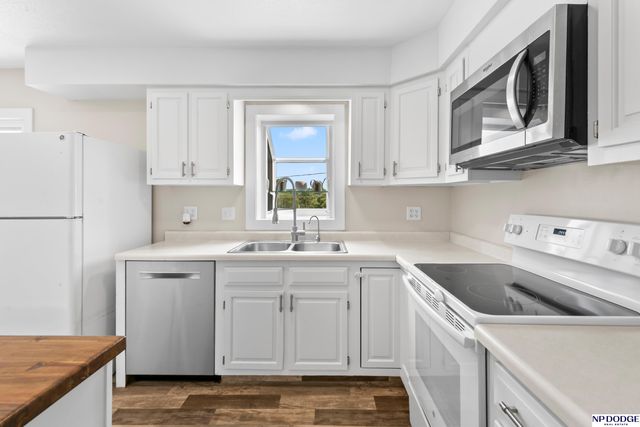 1311 S 52nd Avenue, Omaha, NE 68106