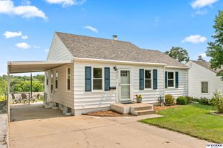 1311 S 52nd Avenue, Omaha, NE 68106