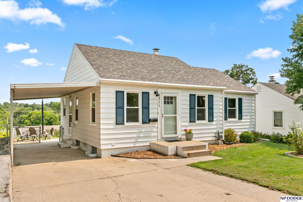 1311 S 52nd Avenue, Omaha, NE 68106