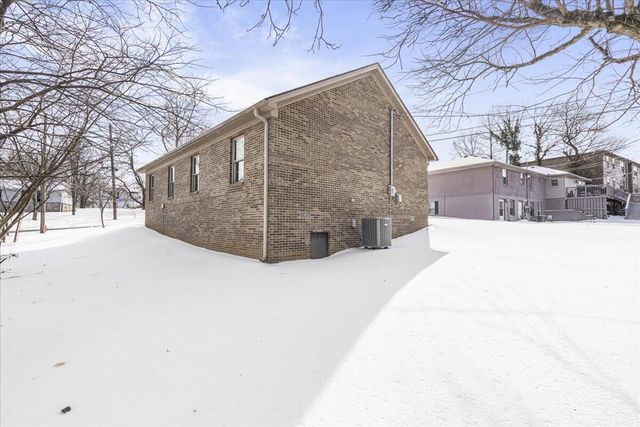 216 S Walnut St, Wilmore, KY 40390