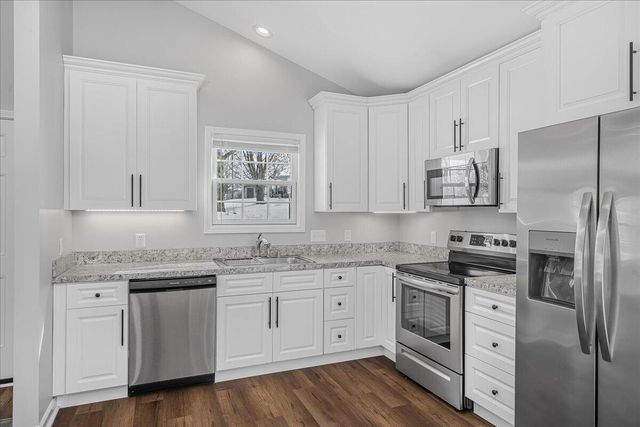 216 S Walnut St, Wilmore, KY 40390