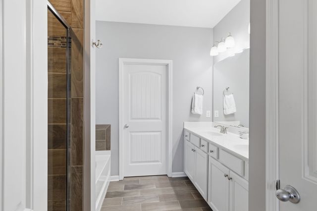 3030 Alan Dr, Spring Hill, TN 37174
