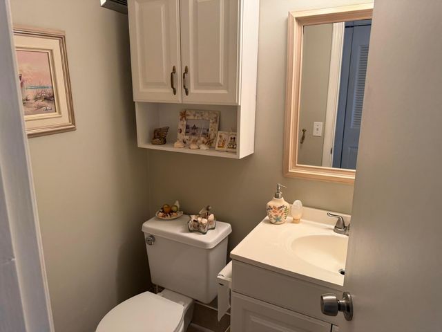 15 CHATHAM A 15, West Palm Beach, FL 33417