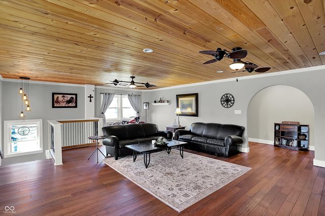 4115 N Banta Road, Bargersville, IN 46106