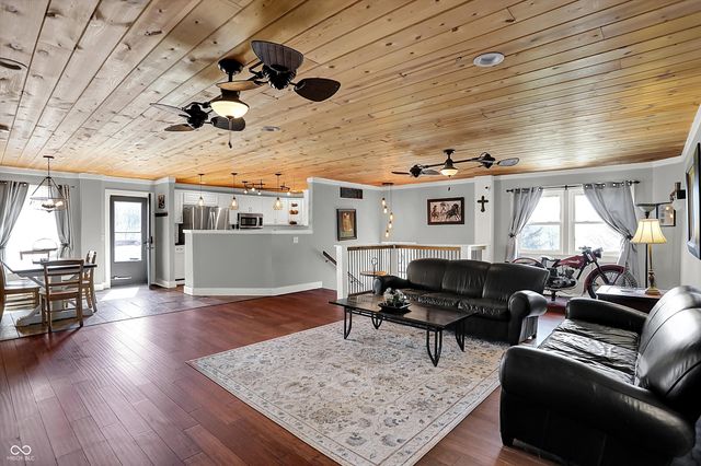 4115 N Banta Road, Bargersville, IN 46106