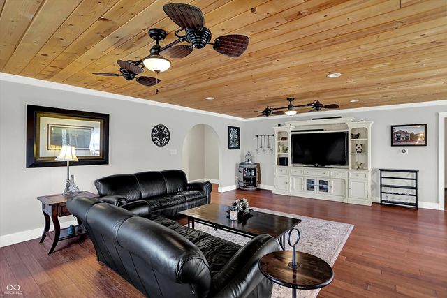 4115 N Banta Road, Bargersville, IN 46106