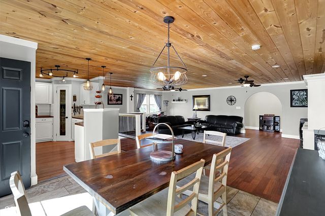 4115 N Banta Road, Bargersville, IN 46106