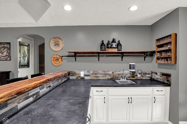 4115 N Banta Road, Bargersville, IN 46106