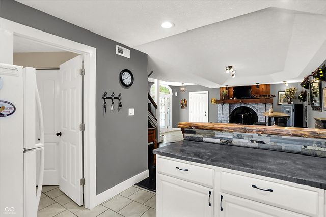 4115 N Banta Road, Bargersville, IN 46106