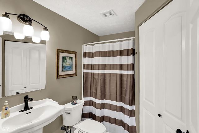 4115 N Banta Road, Bargersville, IN 46106