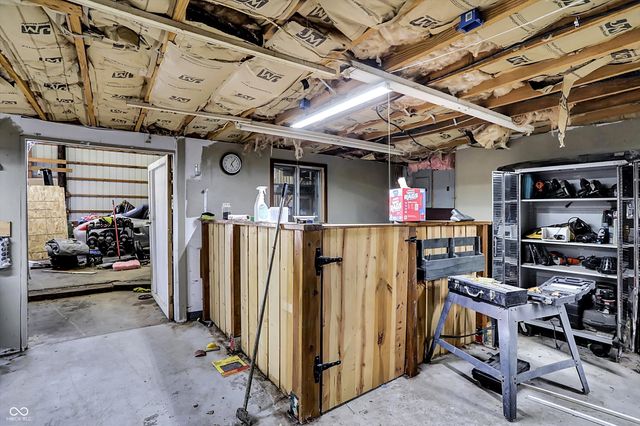 4115 N Banta Road, Bargersville, IN 46106