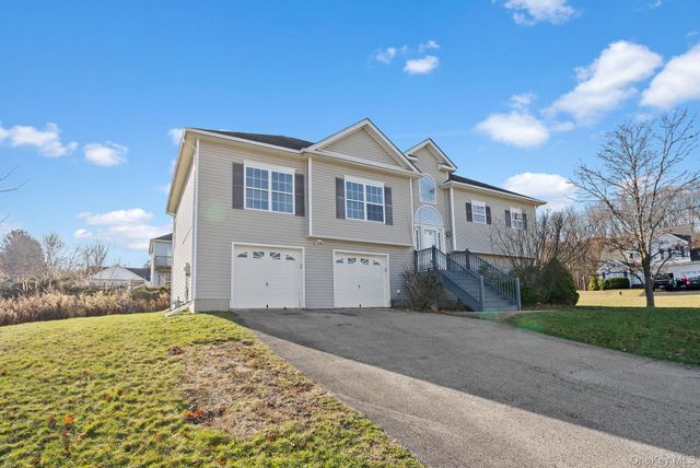 17 Carmella Road, Highland, NY 12528