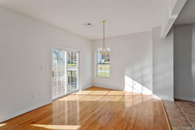 17 Carmella Road, Highland, NY 12528