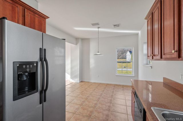 17 Carmella Road, Highland, NY 12528