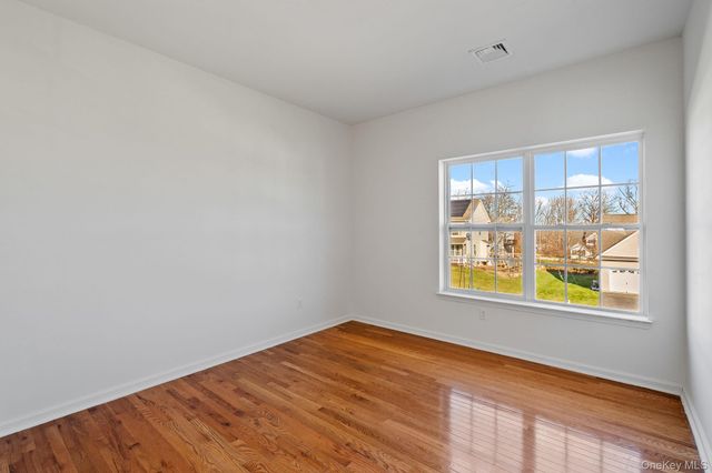 17 Carmella Road, Highland, NY 12528