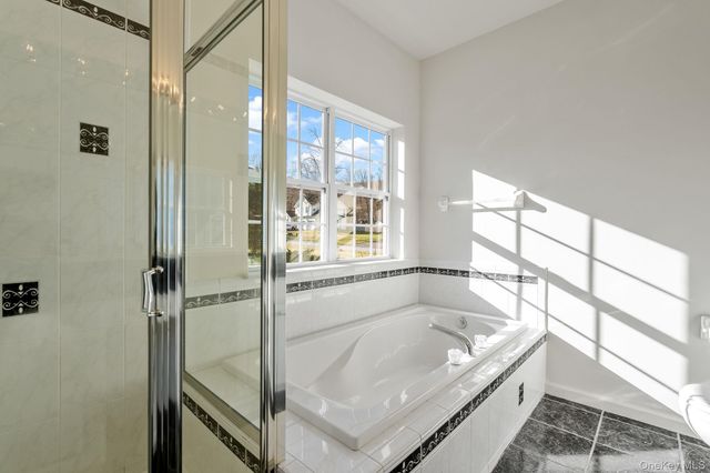 17 Carmella Road, Highland, NY 12528