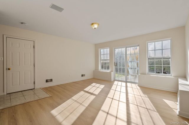 17 Carmella Road, Highland, NY 12528