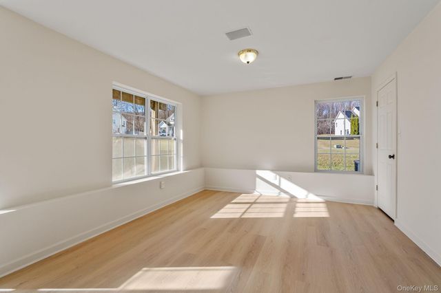 17 Carmella Road, Highland, NY 12528