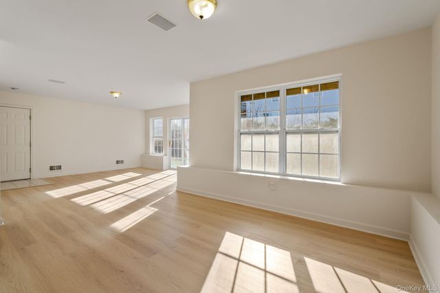 17 Carmella Road, Highland, NY 12528